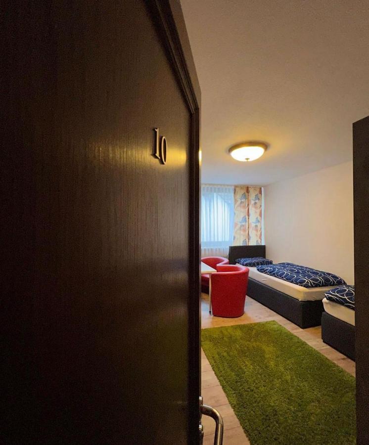 Hotel Gambrinus Дилинген Екстериор снимка